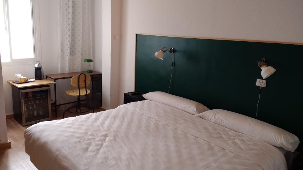 The Bridge Hotel Saragozza Esterno foto